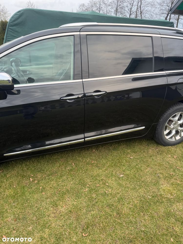 Chrysler Pacifica - 18