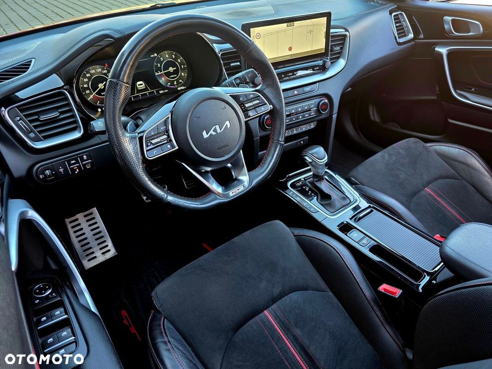 Kia ProCeed 1.6 T-GDI GT DCT - 27