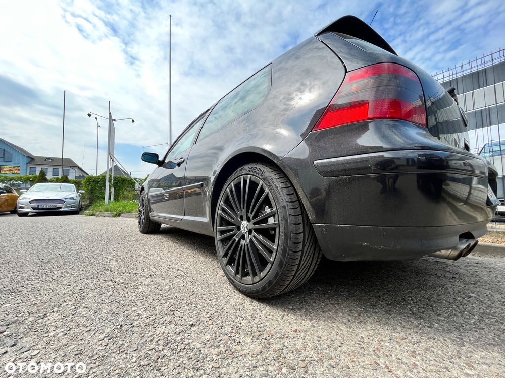 Volkswagen Golf IV 2.8 V6 4Mot - 8