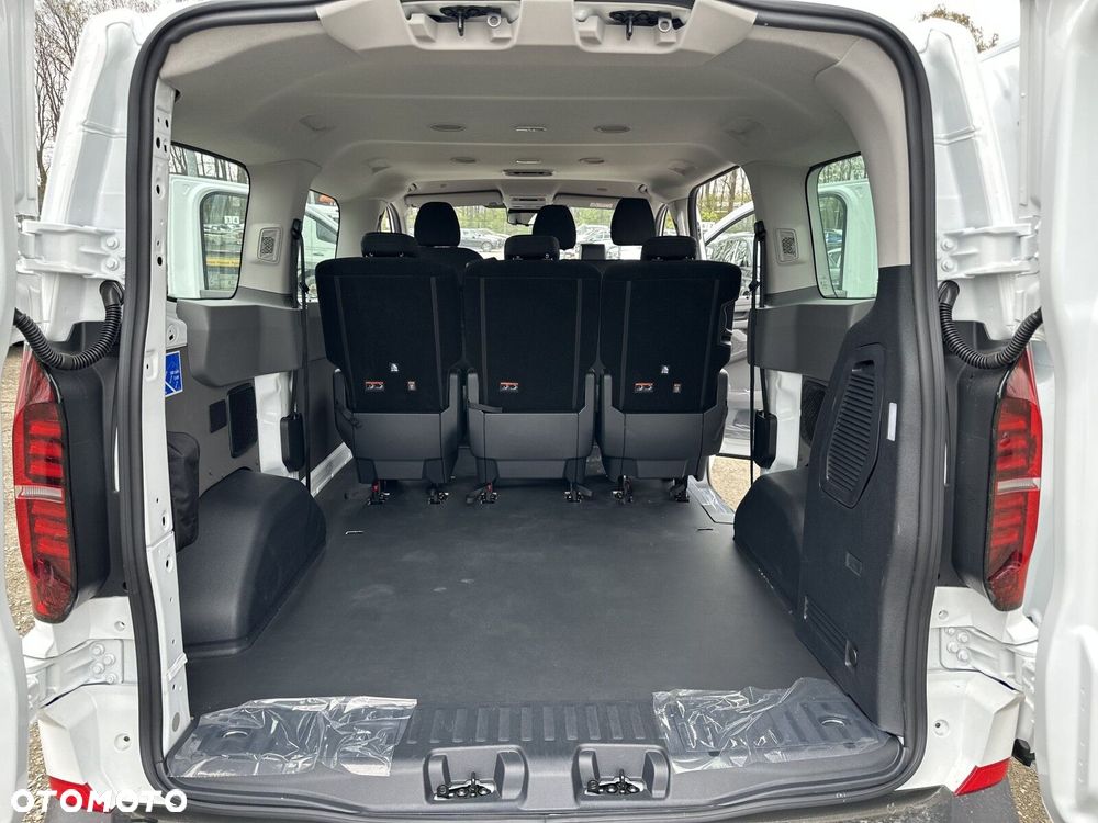 Volkswagen Transporter - 18