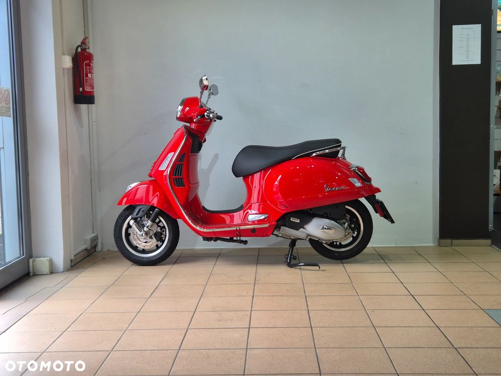 Vespa GTS - 8