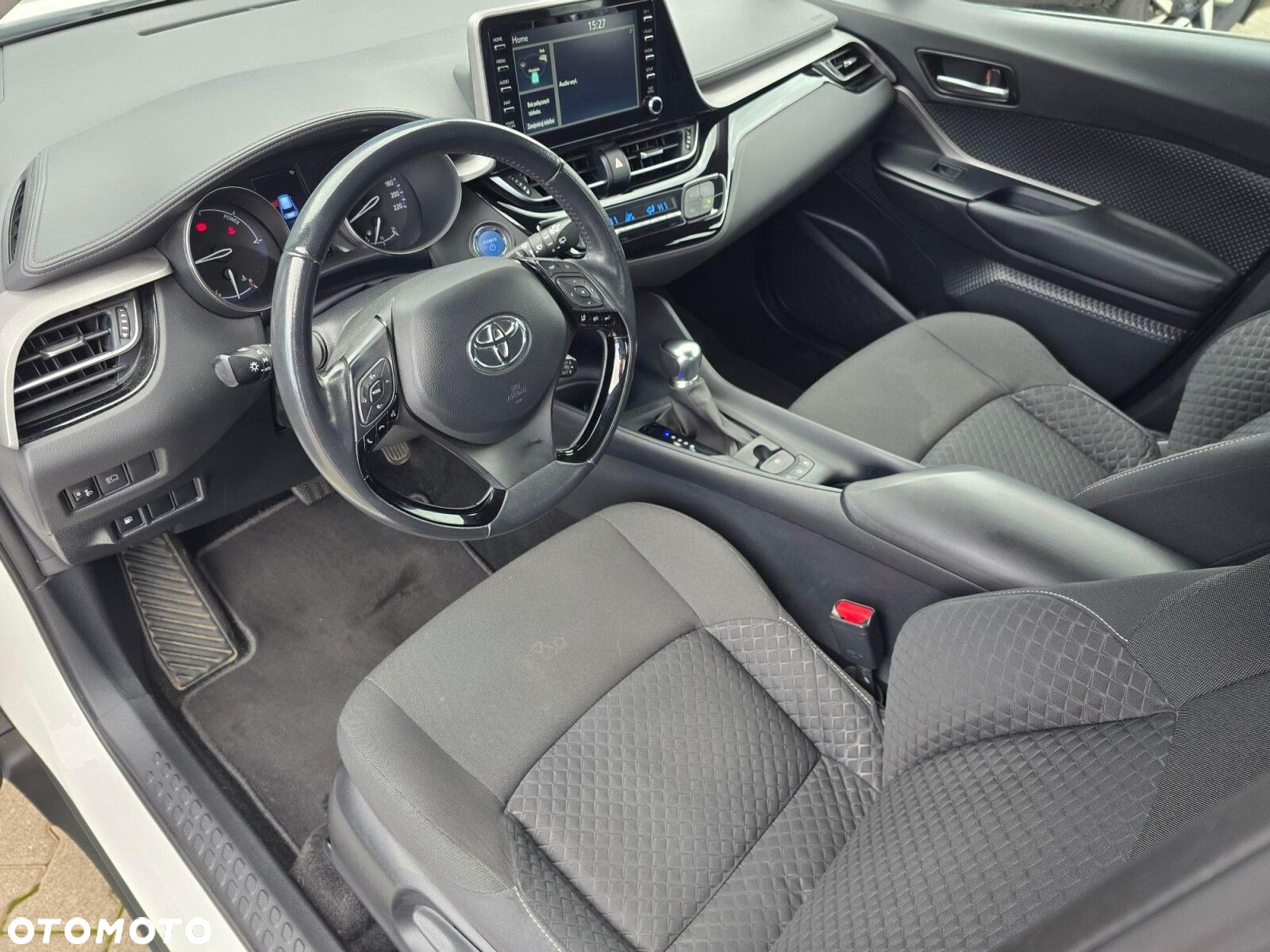 Toyota C-HR - 11