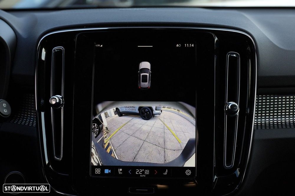 Volvo XC 40 2.0 B3 Plus Dark - 29