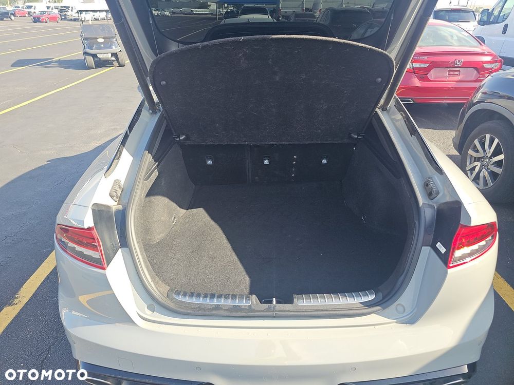 Kia Stinger 3.3 T-GDI V6 GT AWD - 11