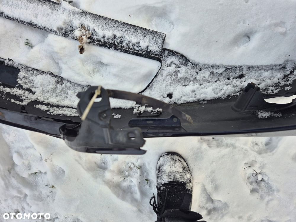 Zderzak przód Lexus RX450h 09-11r. - 5