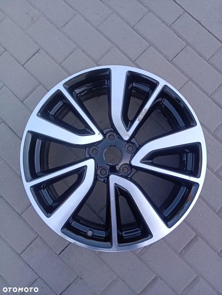 Felga aluminiowa Nissan X Trail Qashqai r19 - 1