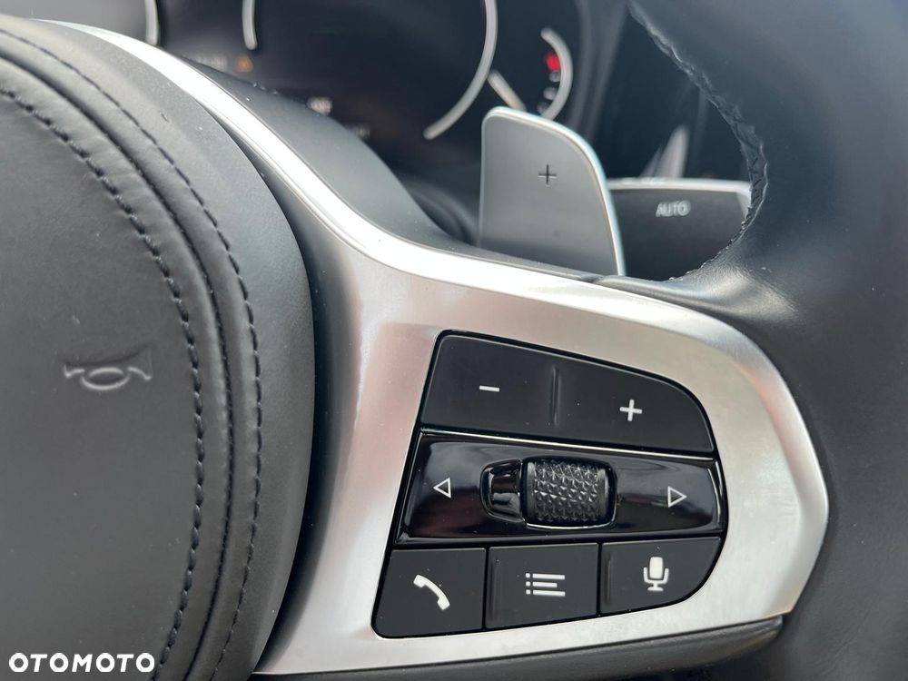 BMW Seria 3 330i M Sport sport - 11