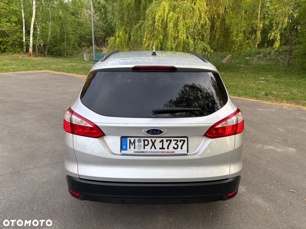 Ford Focus 1.6 TDCi DPF Start-Stopp-System SYNC Edition - 8