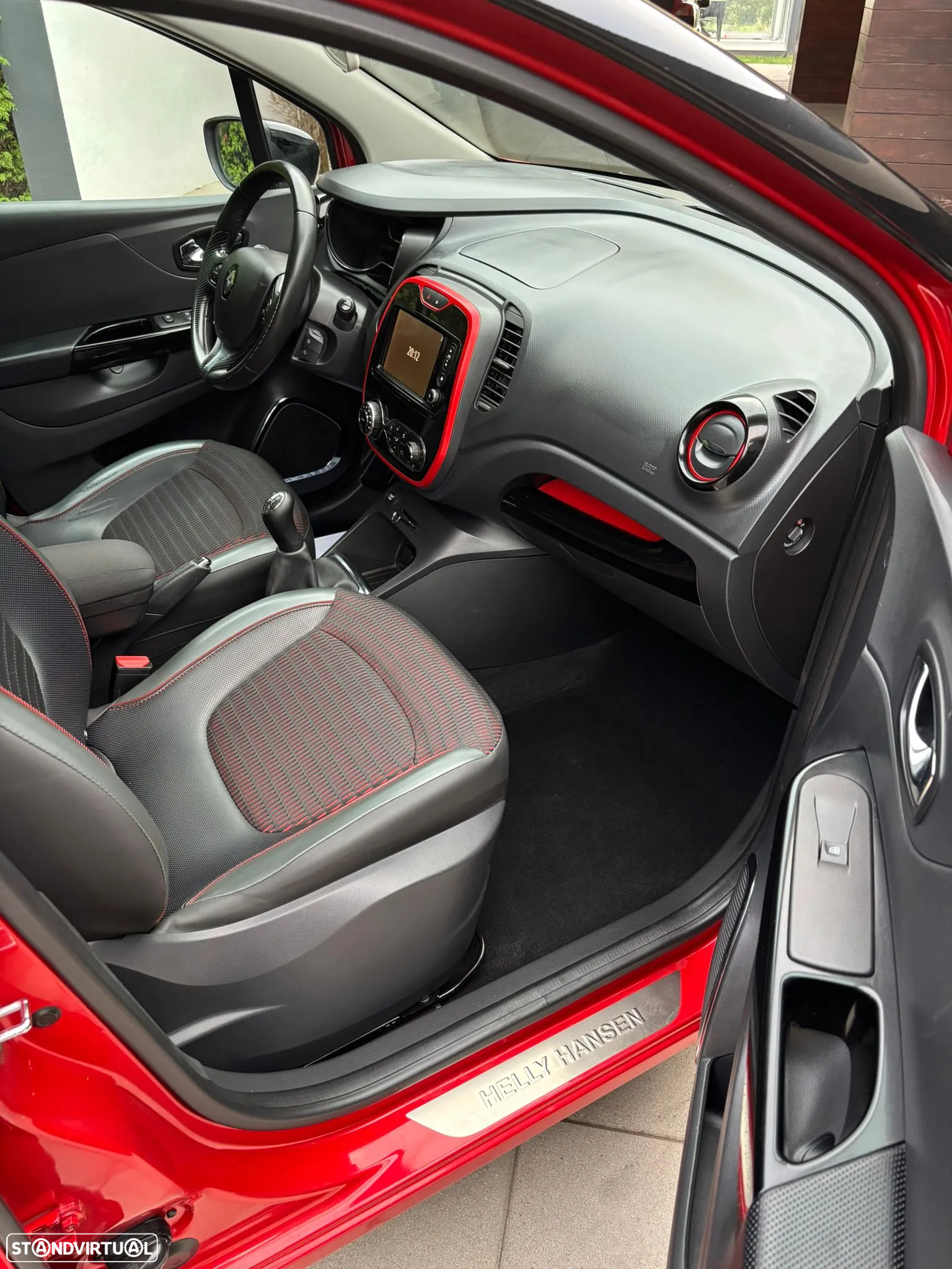 Renault Captur 0.9 TCE Helly Hansen - 15