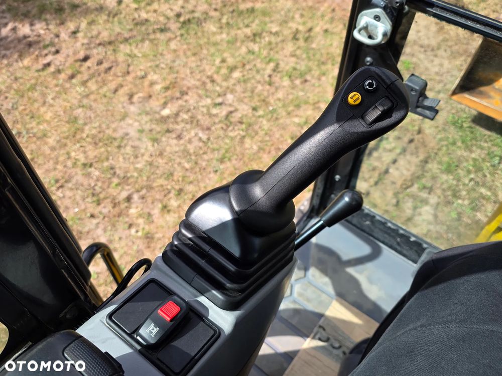 Caterpillar 301.8 - 4