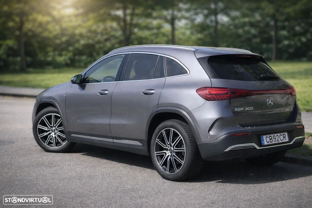 Mercedes-Benz EQA 300 4Matic AMG Line - 3