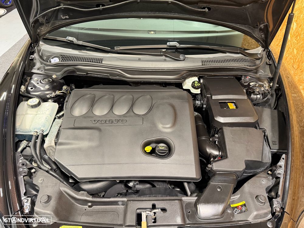 Volvo C70 2.0 D Momentum - 30