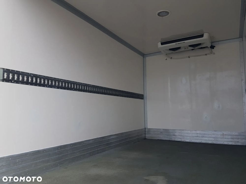 Iveco DAILY 6EP CHŁODNIA MROŹNIA IZOTERMA AGREGAT THERMO KING V-200 MAX GRZANIE ZASILANIE Z SILNIKA + ELEKTRYCZNE - 21