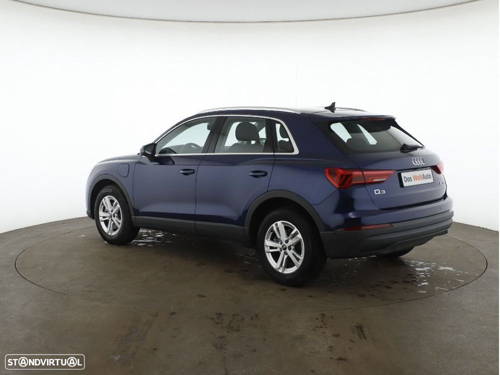 Audi Q3 - 18