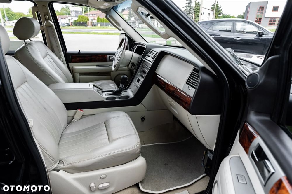 Lincoln Navigator 5.4 - 25