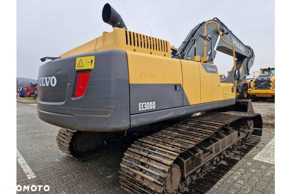 Volvo EC 300 D L - 3