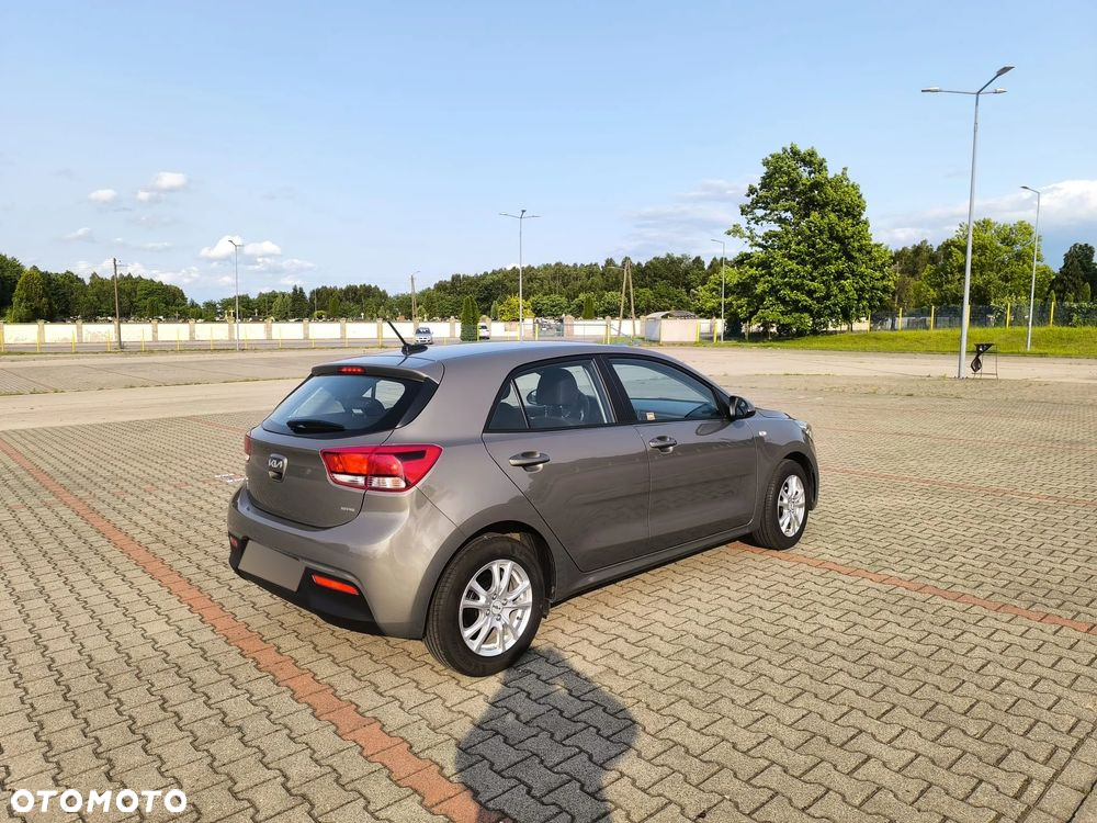 Kia Rio - 9