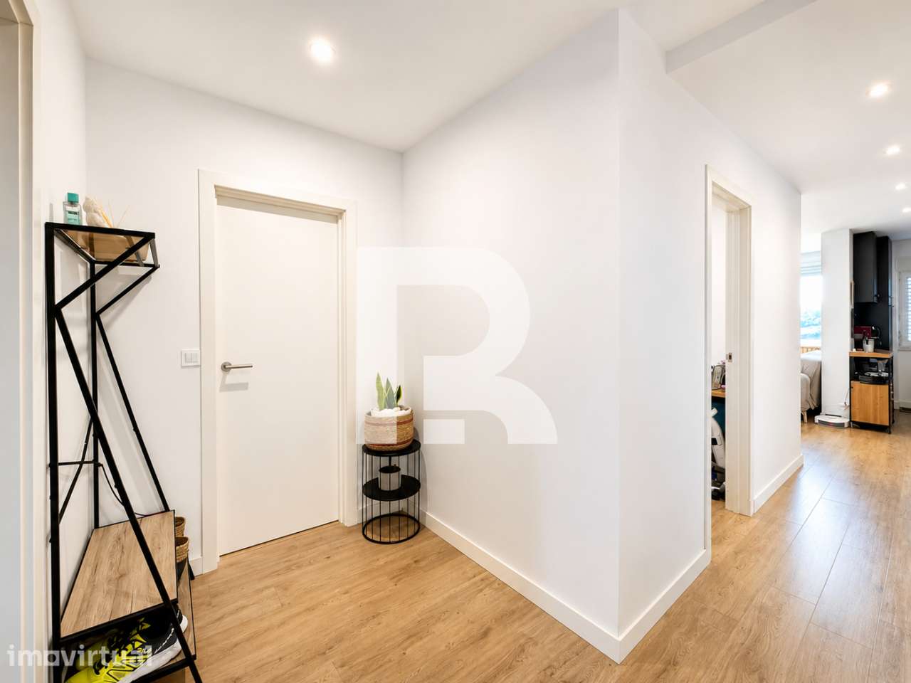Apartamento T1+2 Remodelado na Idanha-Belas - Grande imagem: 2/18