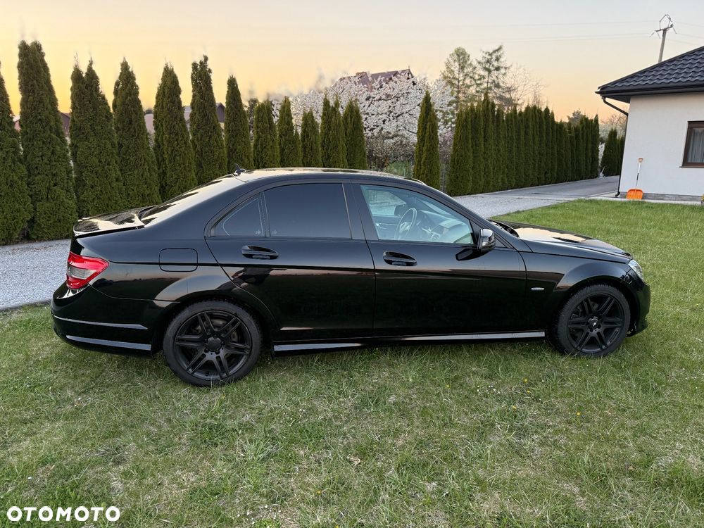 Mercedes-Benz Klasa C 180 Kompressor BlueEFFICIENCY Avantgarde - 5