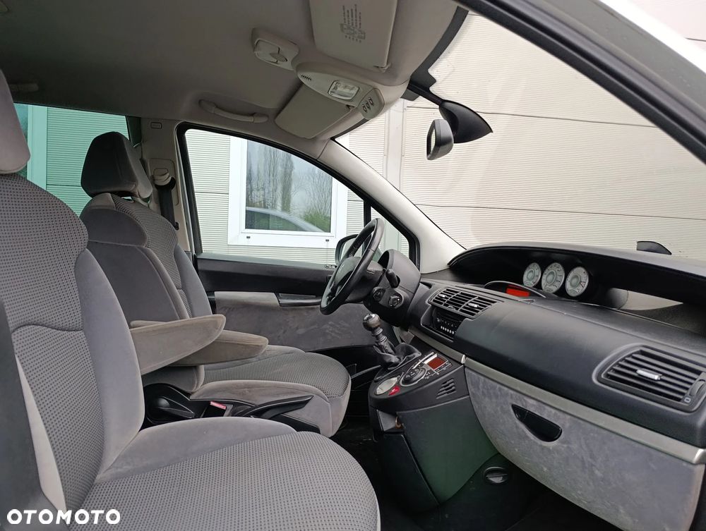 Peugeot 807 HDi 135 Family - 38