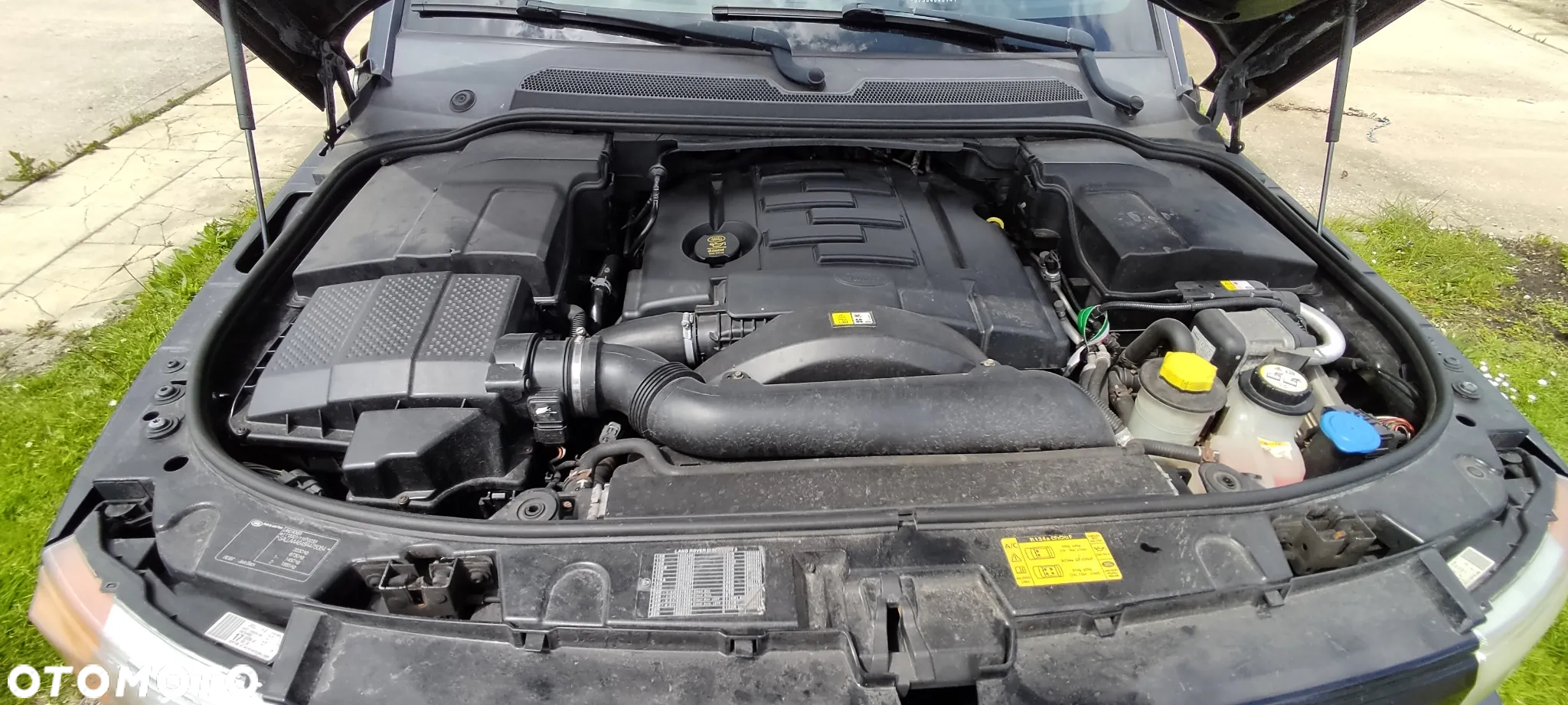 Land Rover Discovery IV 2.7D V6 HSE - 22
