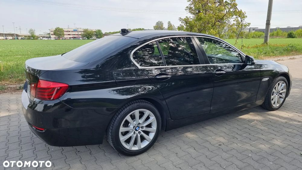 BMW Seria 5 520d - 28
