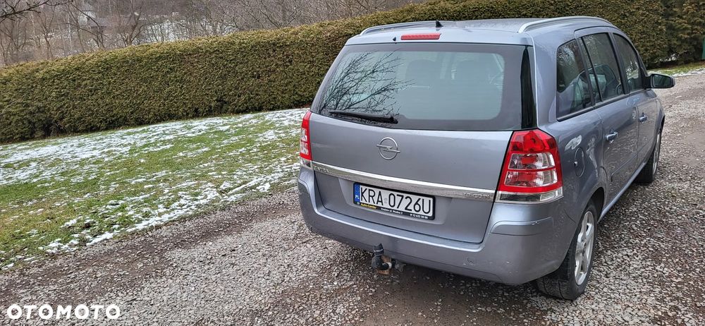 Opel Zafira 1.9 CDTI - 4