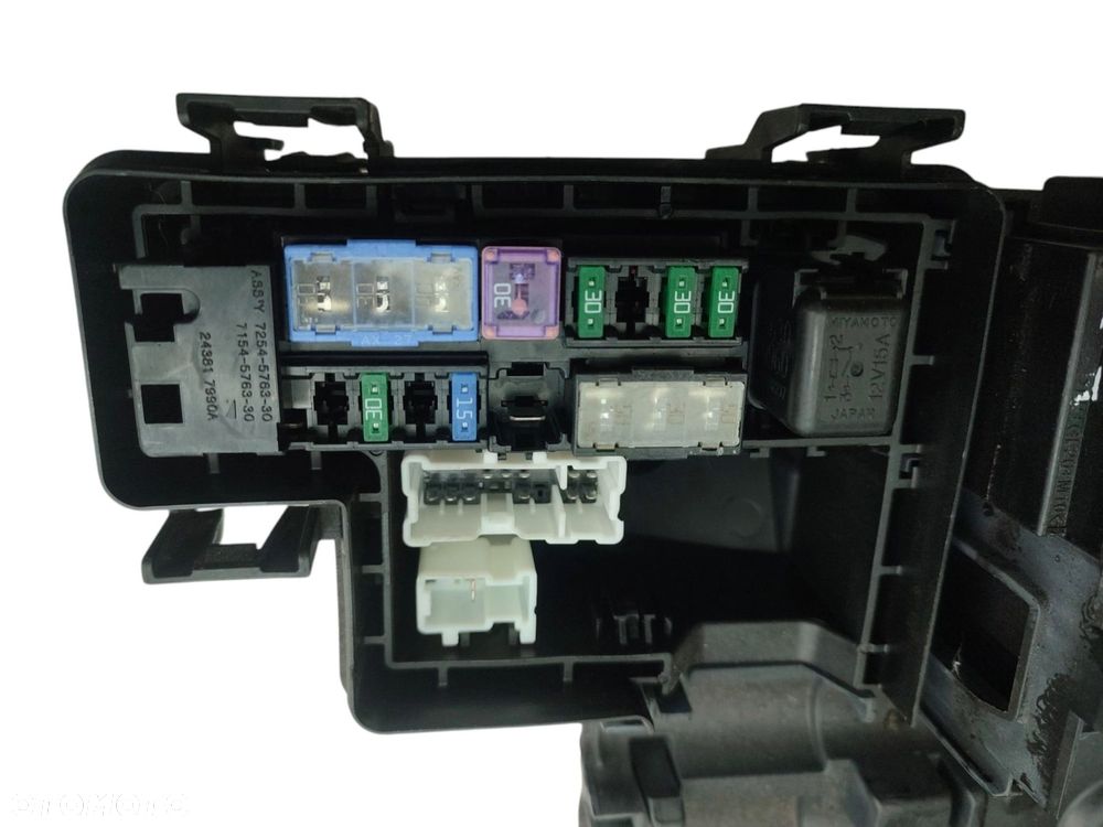 SKRZYNKA BEZPIECZNIKÓW NISSAN QASHQAI J11 LIFT (2017-2021) 1.3 DIG-T 140KM - 4