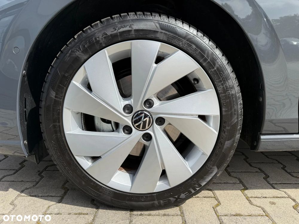 Volkswagen Golf VIII 1.5 TSI Life Plus - 8