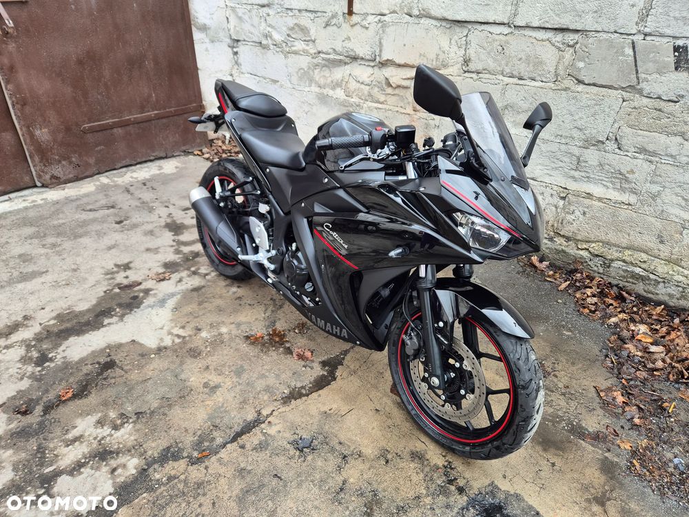 Yamaha R3 - 3