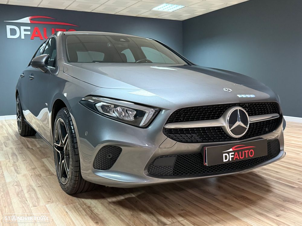 Mercedes-Benz A 250 Limousine e 8G-DCT AMG Line - 2