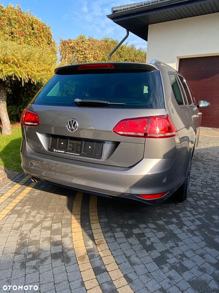 Volkswagen Golf - 5