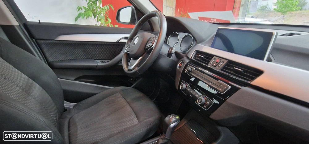BMW X1 xDrive25e Advantage - 8
