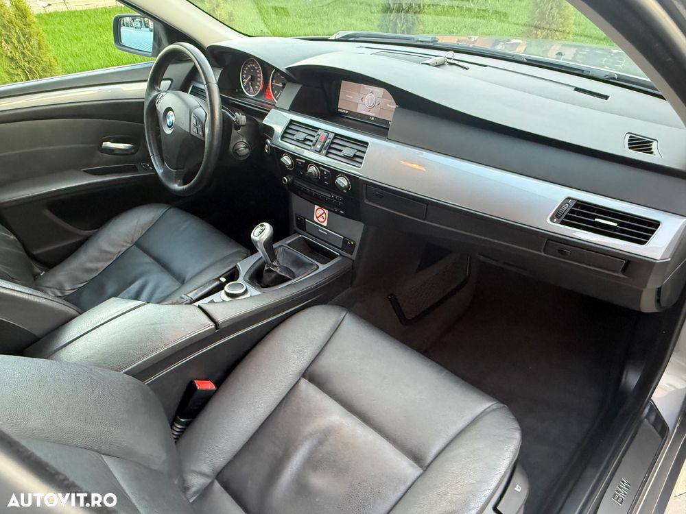 BMW Seria 5 520d Touring - 11