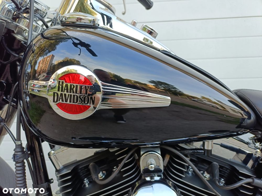 Harley-Davidson Softail Heritage Classic - 31