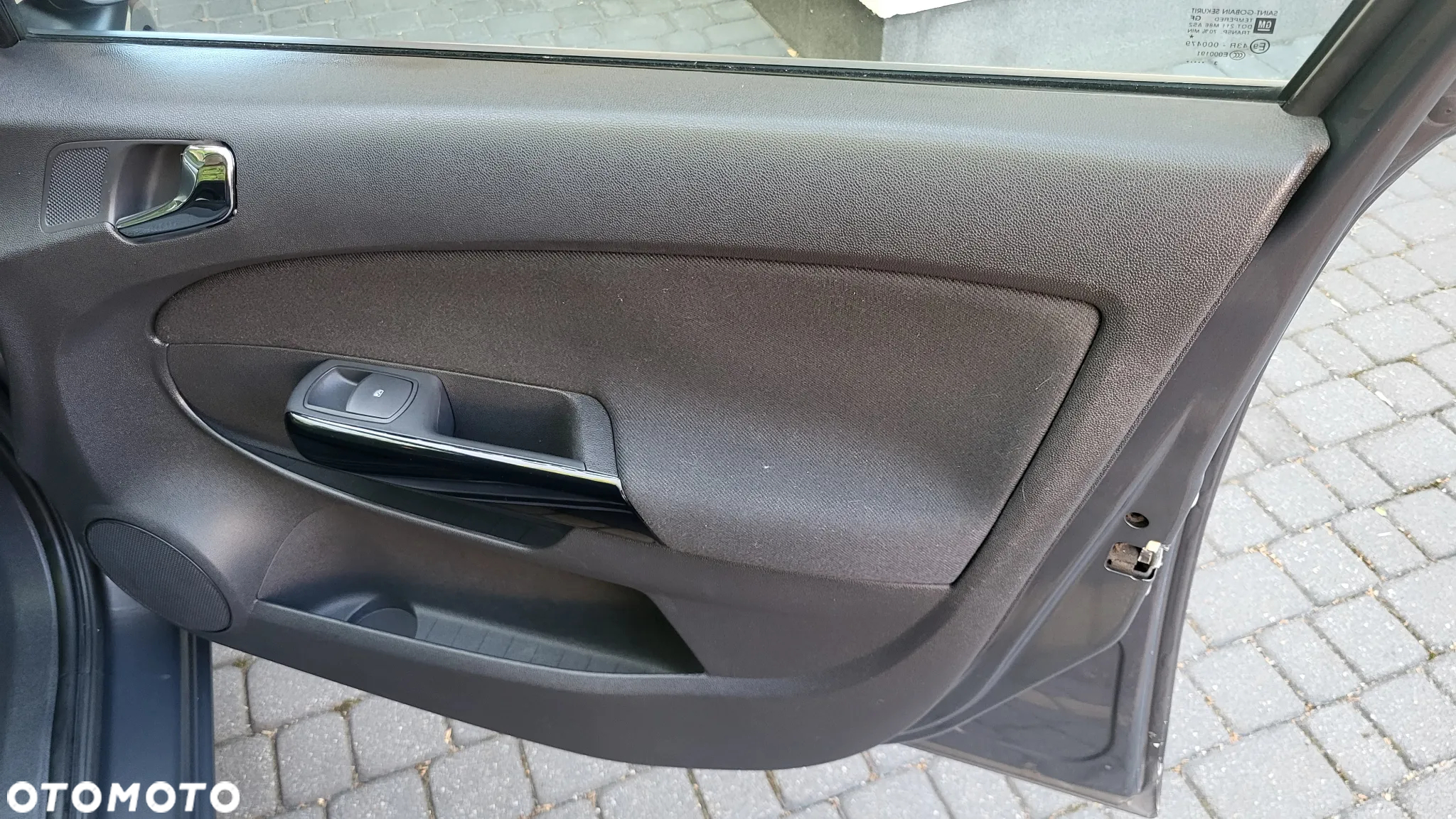 Opel Corsa 1.2 16V Enjoy - 12