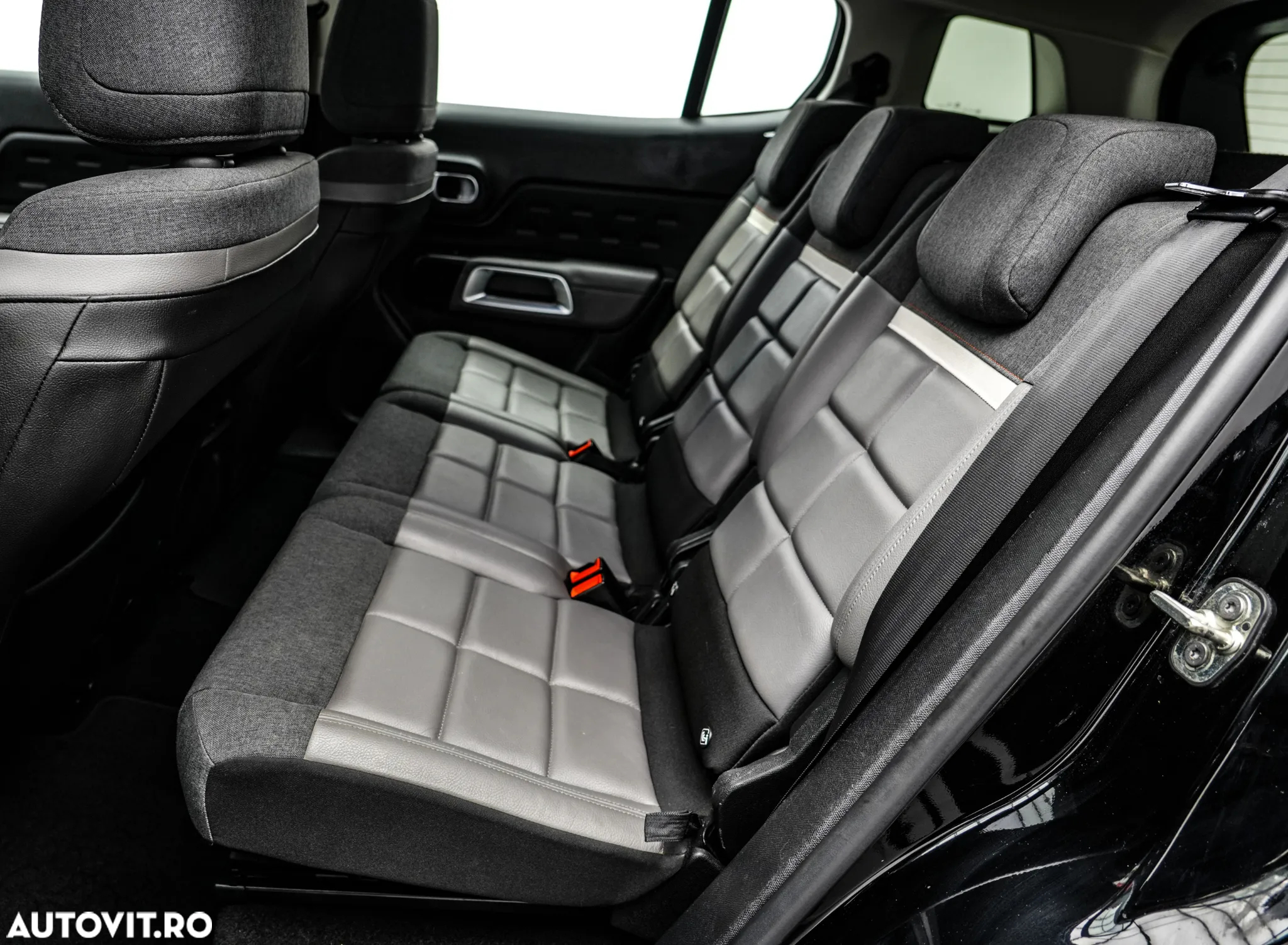 Citroën C5 Aircross 1.6 Hybrid FWD 225 EAT8 Shine - 16