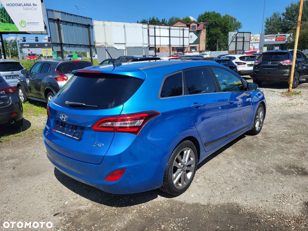 Hyundai i30 Kombi 1.6 GDi DCT Premium - 6