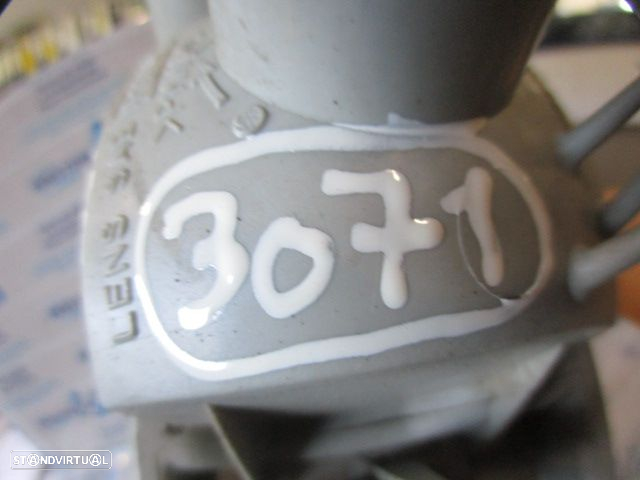 Farol Tras Stop3071 SUZUKI GRAND VITARA 2002 2.0TDI 4X4 110CV 5P DOURADO ESQ STANLEY - 3