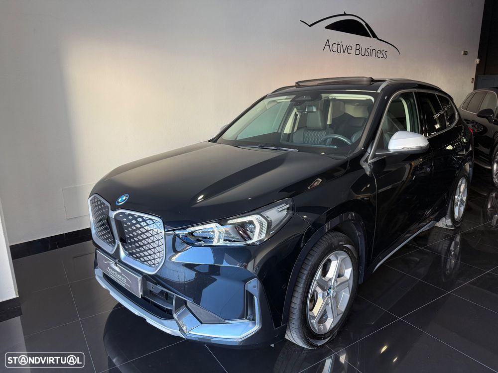 BMW iX1 xDrive30 xLine
