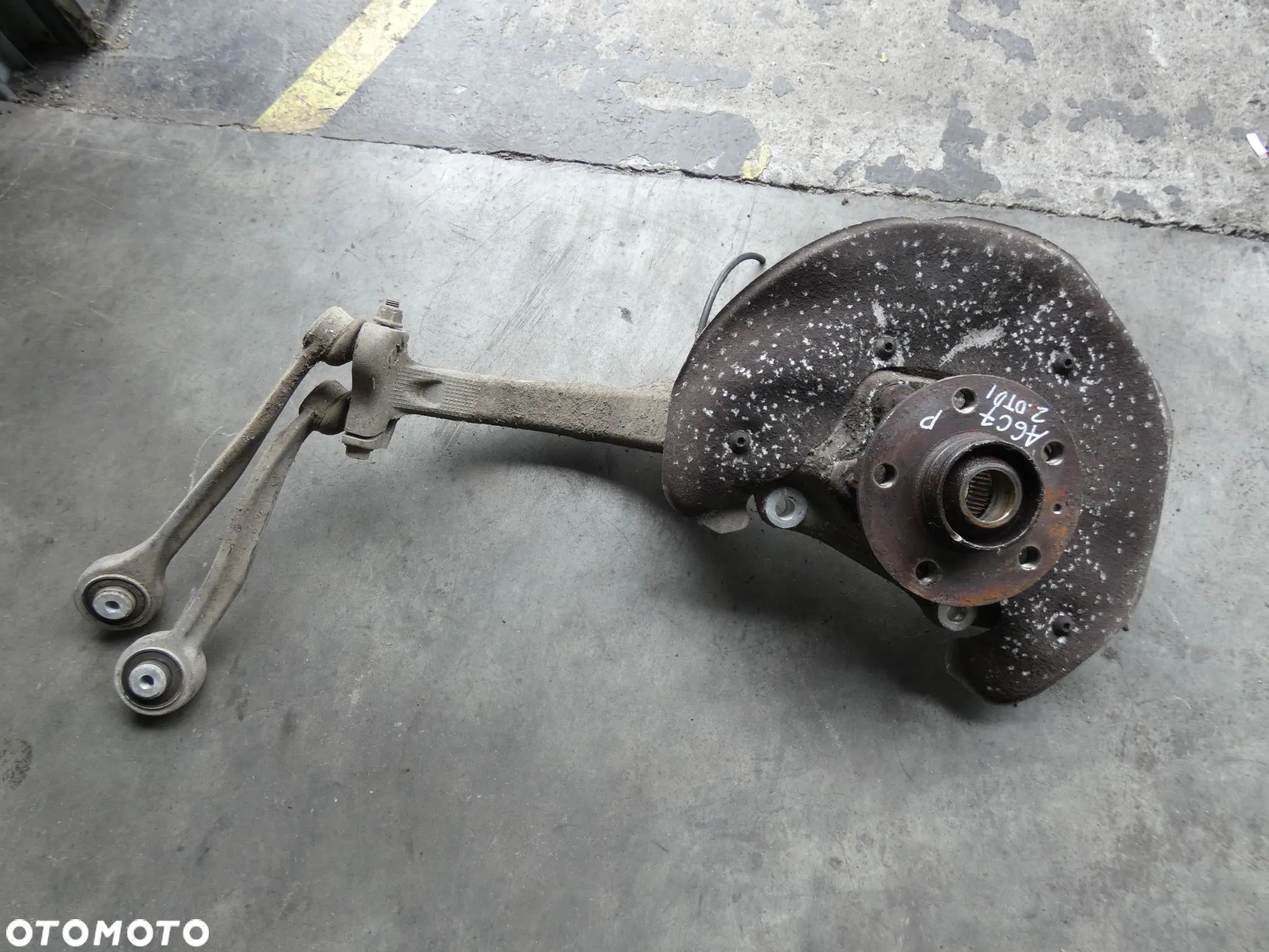AUDI A6 C7 2.0 TDI ZWROTNICA PRAWA WAHACZE 4G0407242D H228 - 1