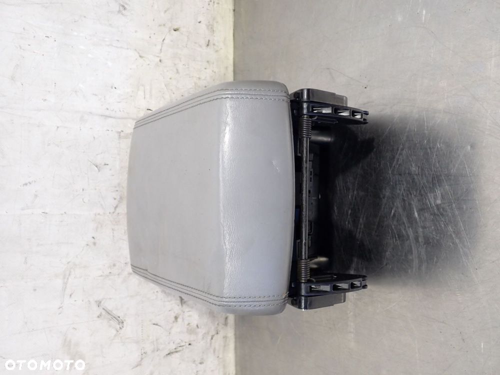 PODŁOKIETNIK VOLKSWAGEN TOUAREG 5.0 - 3