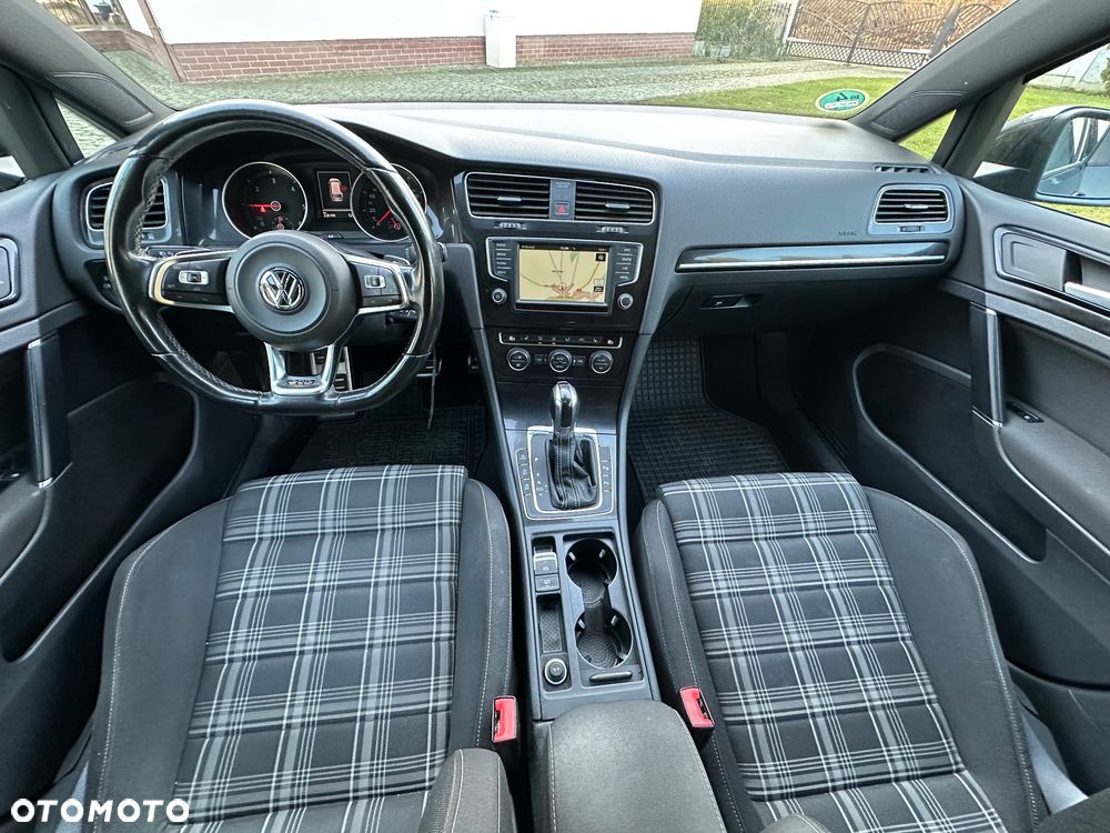 Volkswagen Golf GTD 2.0 TDI SCR DSG - 18