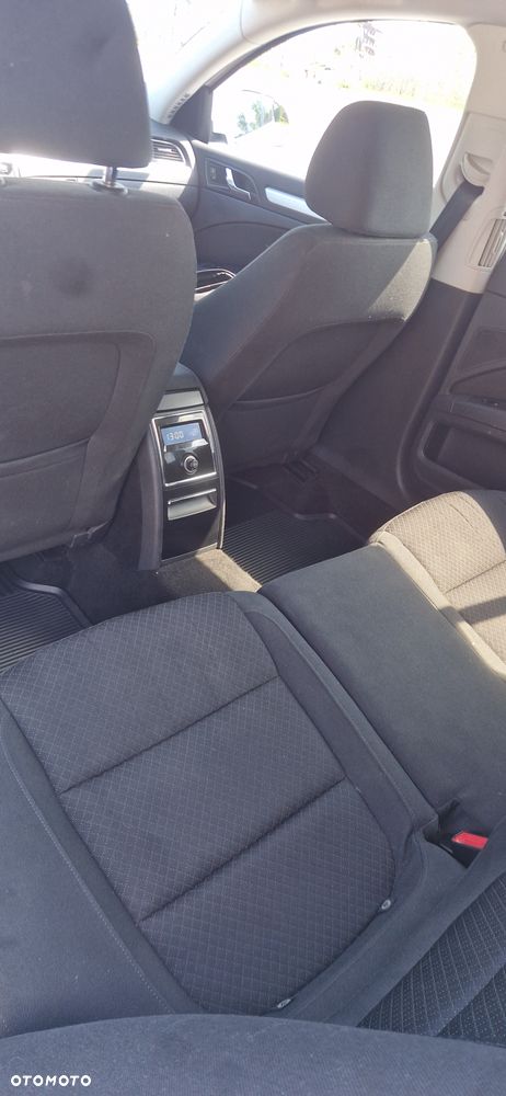 Skoda Superb 2.0 TDI Comfort DSG - 6