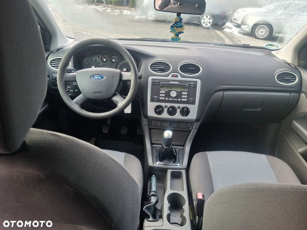 Ford Focus - 8