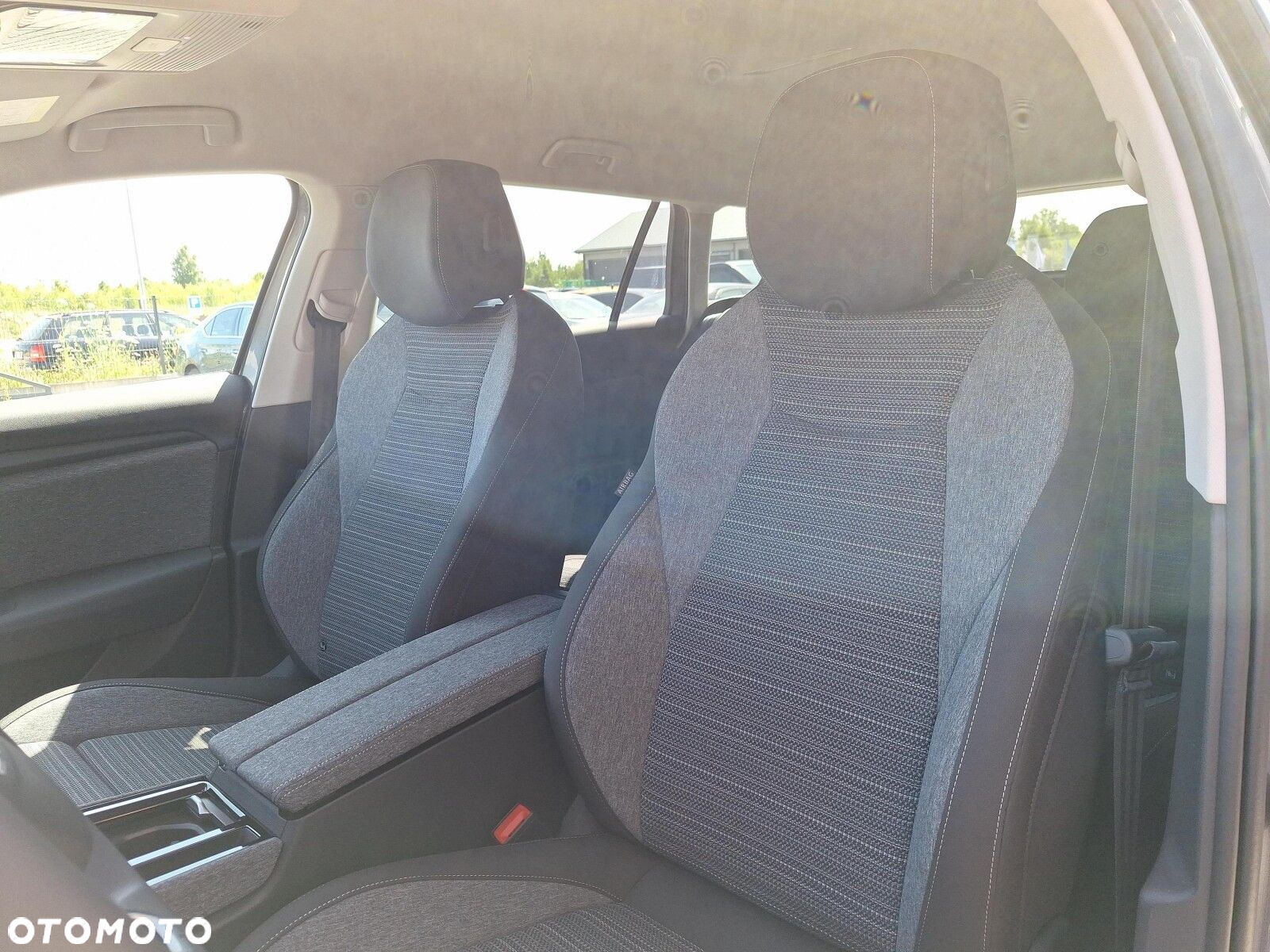 Skoda Superb 2.0 TDI SCR Edition 130 DSG - 26