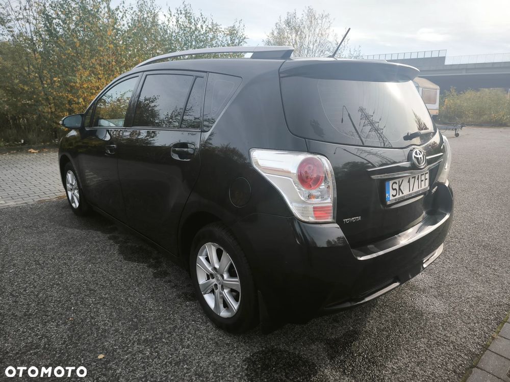 Toyota Verso 2014 photo 3