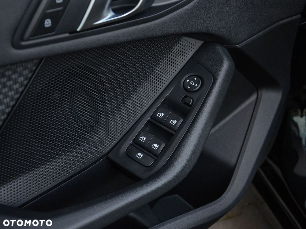 BMW Seria 1 118i Advantage - 19