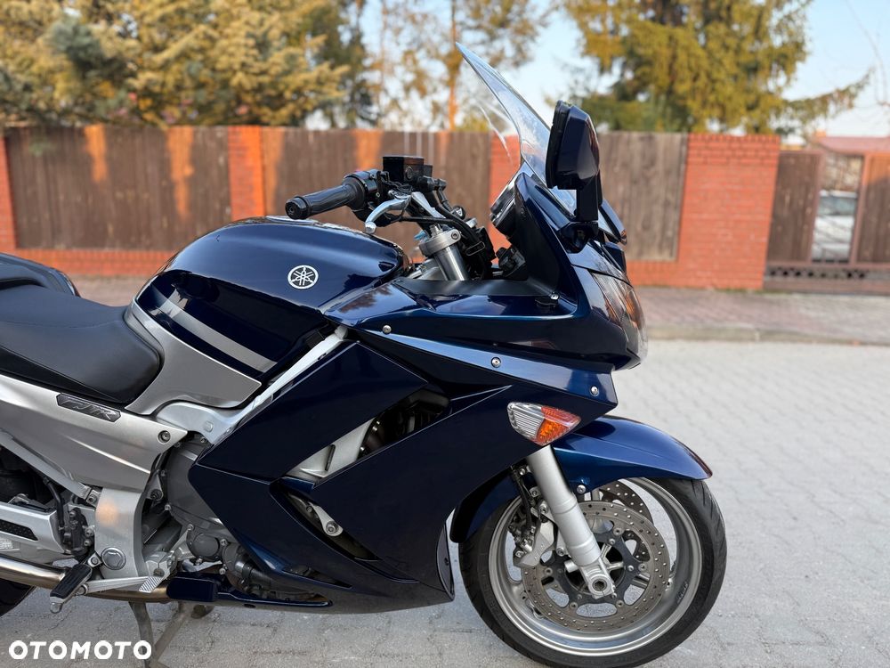 Yamaha FJR - 6
