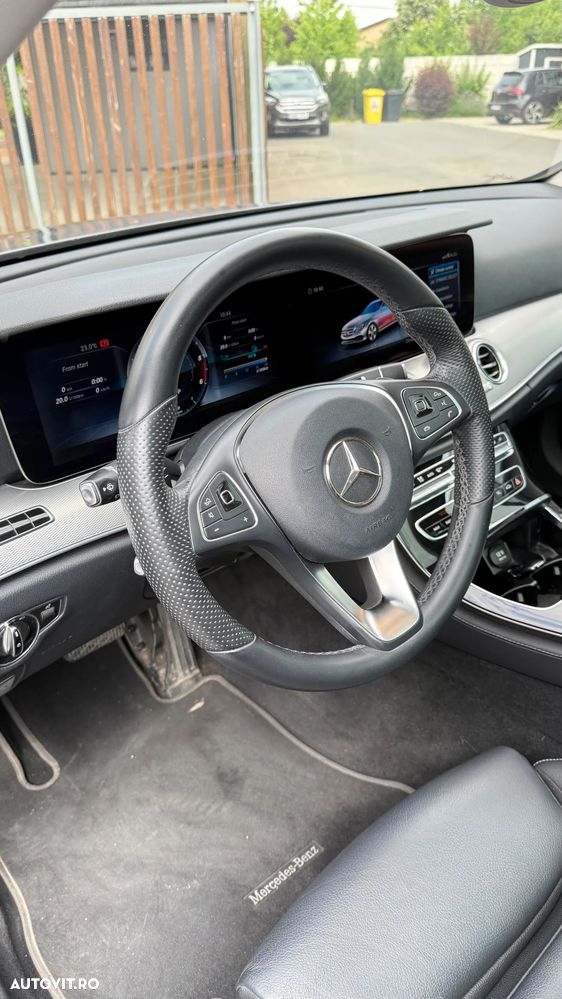 Mercedes-Benz E - 11